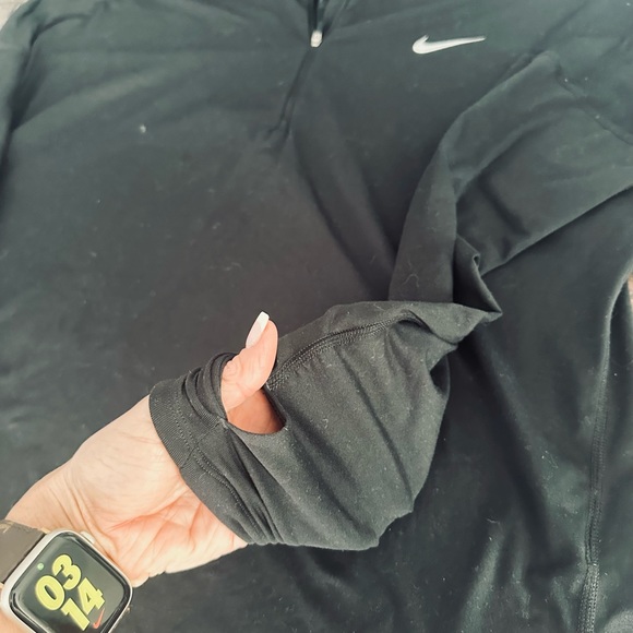 Women’s Nike Swift Sportswear Pullover - Picture 3 of 5